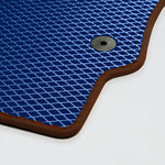 Blaues Gummimattenmaterial mit rutschfester Oberfläche und Ablaufloch